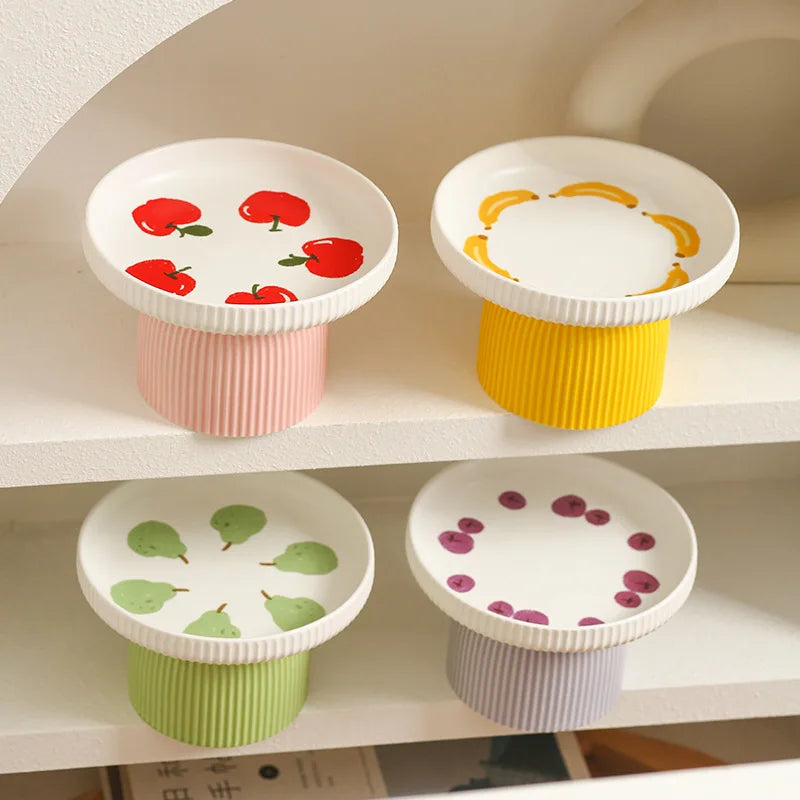 Lot de 4 gamelles céramique chat motif fruit sur une étagère