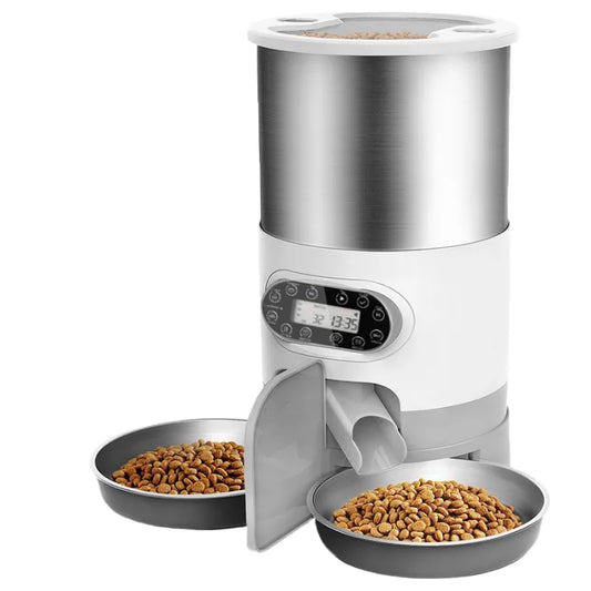 Distributeur Automatique de Croquettes pour Chat Double 4,5kg dans fond blanc